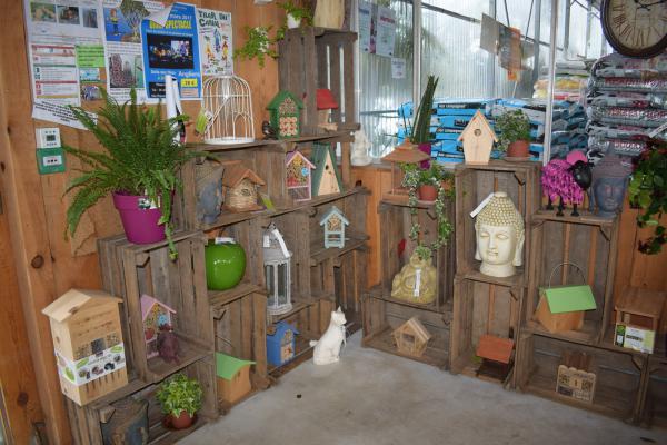 Contactez Pépinières Rouberty à La Rochelle — téléphone, e-mail, formulaire en ligne, localisation et horaires. Nous sommes à votre disposition pour répondre à vos questions et vous conseiller pour votre jardin.